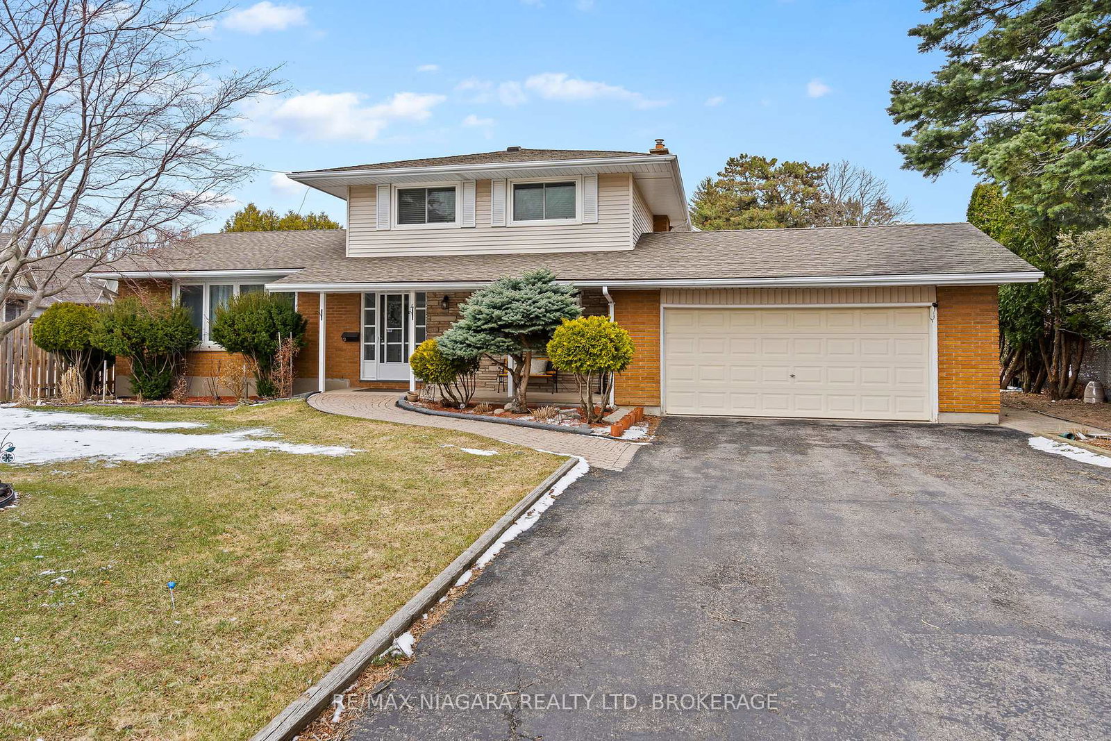 4-tanner-circle-st-catharines-ontario-x12900142
