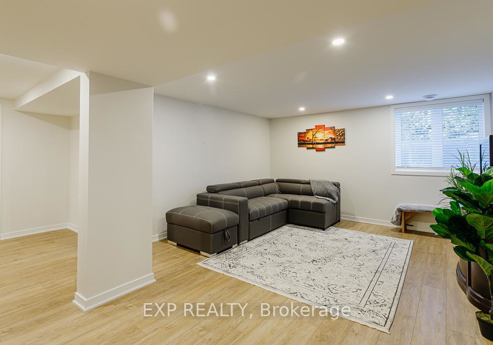 194-willow-creek-circle-ottawa-ontario-x12900620