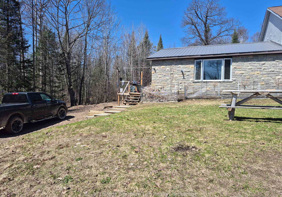 26-arbutus-trail-mattawan-ontario-x12900696
