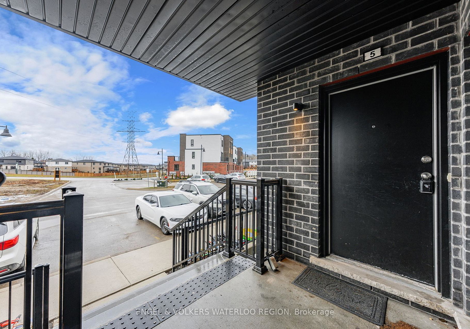 23chapel-hill-drive-kitchener-ontario-x12901068