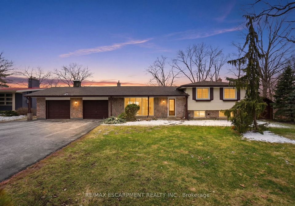 1-thorncrest-boulevard-hamilton-ontario-x12901258