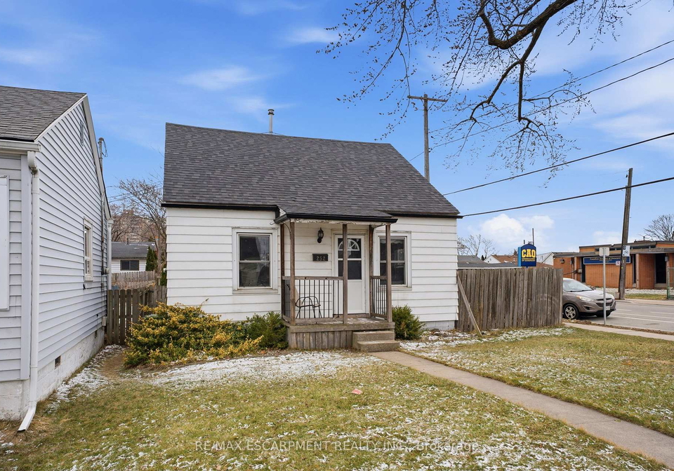 252-ivon-avenue-hamilton-ontario-x12901578