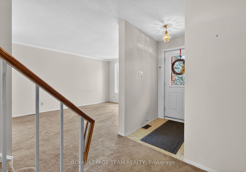 97-huntsman-crescent-kanata-ontario-x12901998
