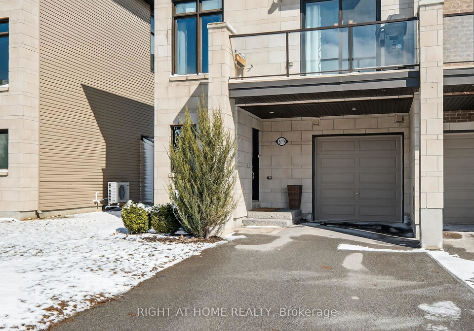 570-labrador-crescent-ottawa-ontario-x12902052