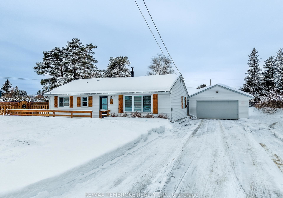 11-michael-crescent-petawawa-ontario-x12902116