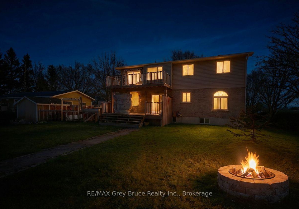 102-mary-avenue-w-georgian-bluffs-ontario-x12902280