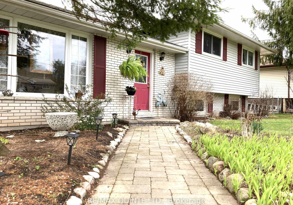 527-montrose-road-quinte-west-ontario-x12902326