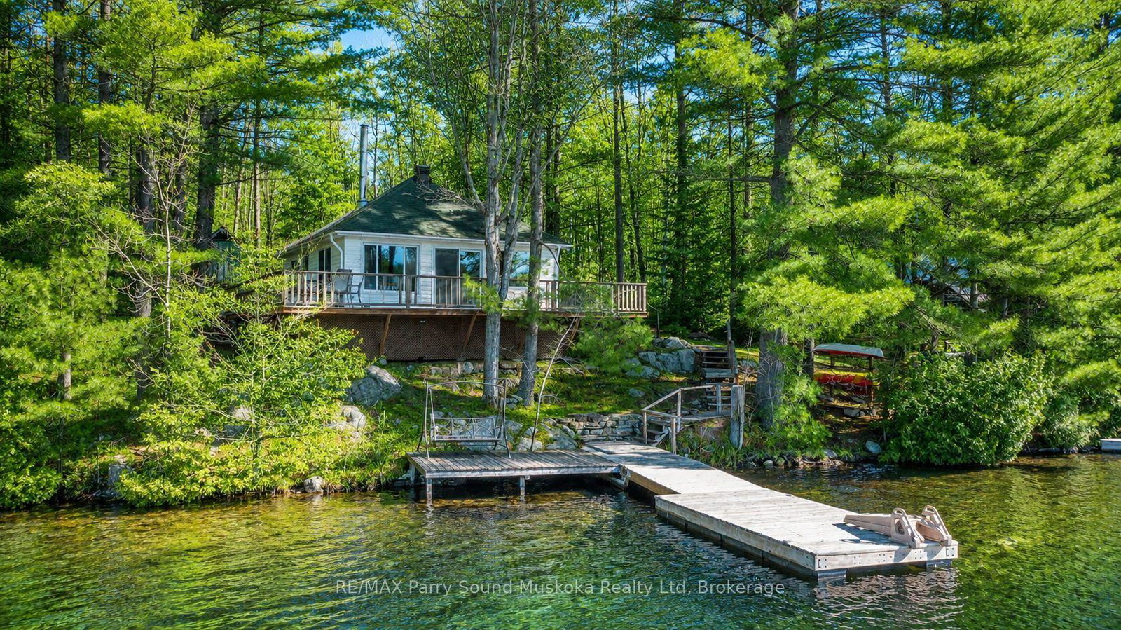 4-post-lane-seguin-ontario-x12902342