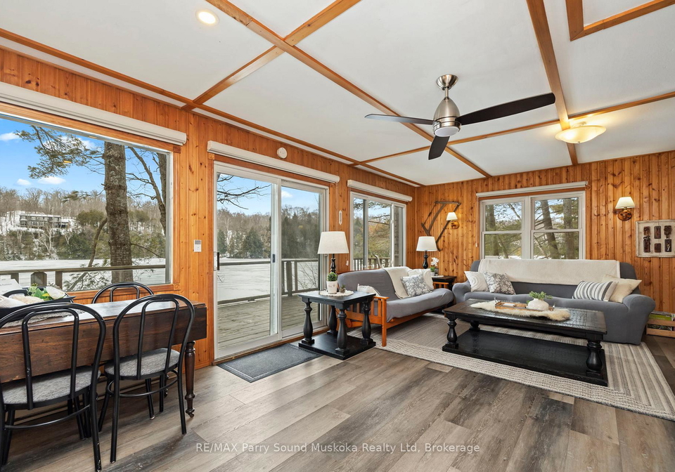 4-post-lane-seguin-ontario-x12902342