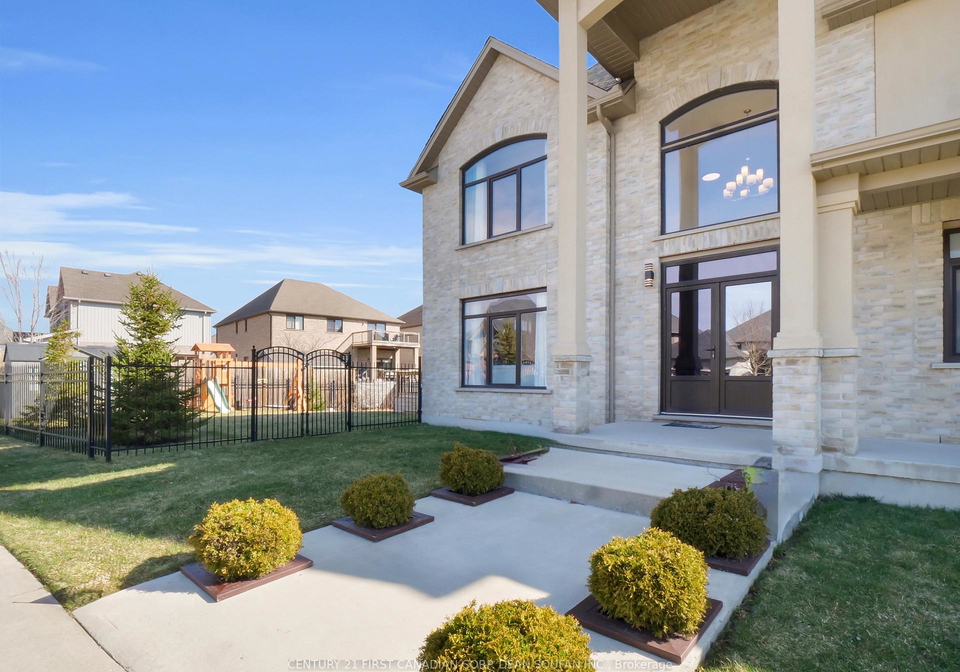 702-kleinburg-drive-london-north-ontario-x12902344