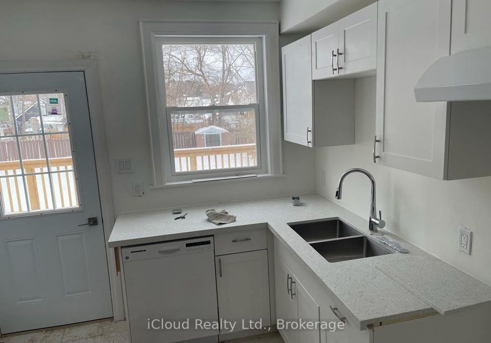 114-116-mcgill-street-quinte-west-ontario-x12902522