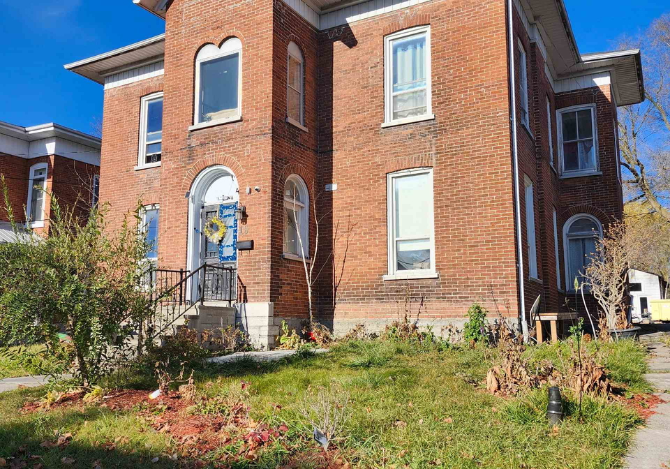19-bridge-street-w-greater-napanee-ontario-x12902526