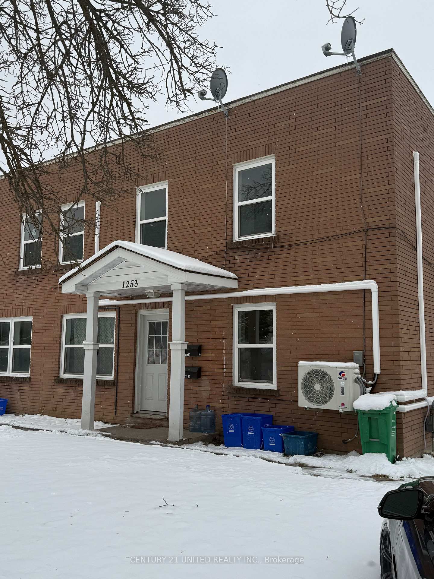 1253-clonsilla-avenue-peterborough-ontario-x12902592