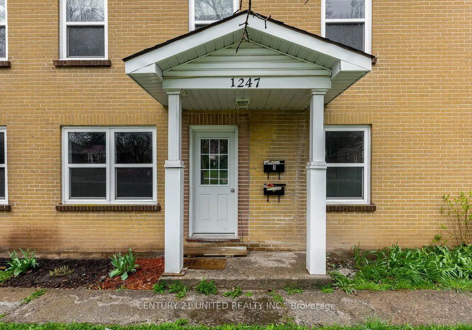 1247-clonsilla-avenue-peterborough-ontario-x12902978