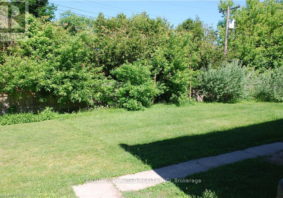1247-clonsilla-avenue-peterborough-ontario-x12902980