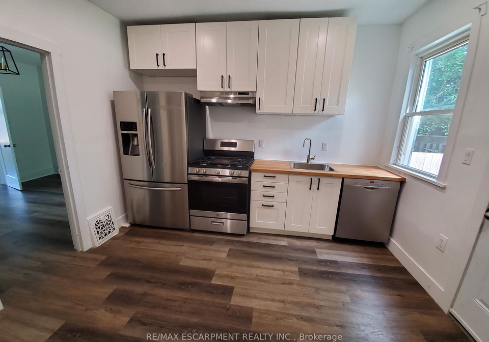 198-sherman-avenue-n-hamilton-ontario-x12903716