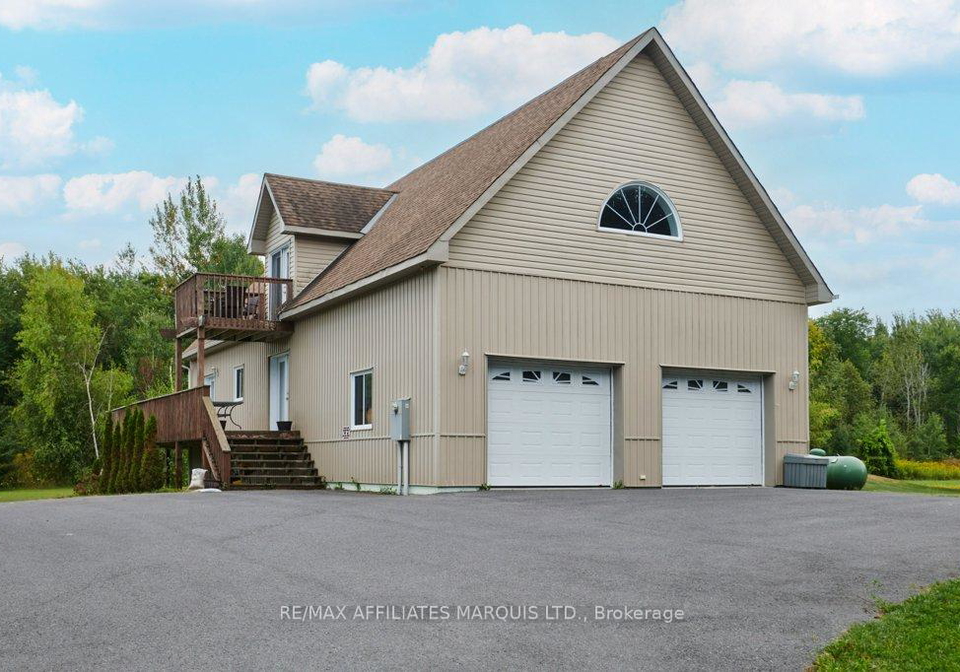 35-nevada-street-north-stormont-ontario-x12904134