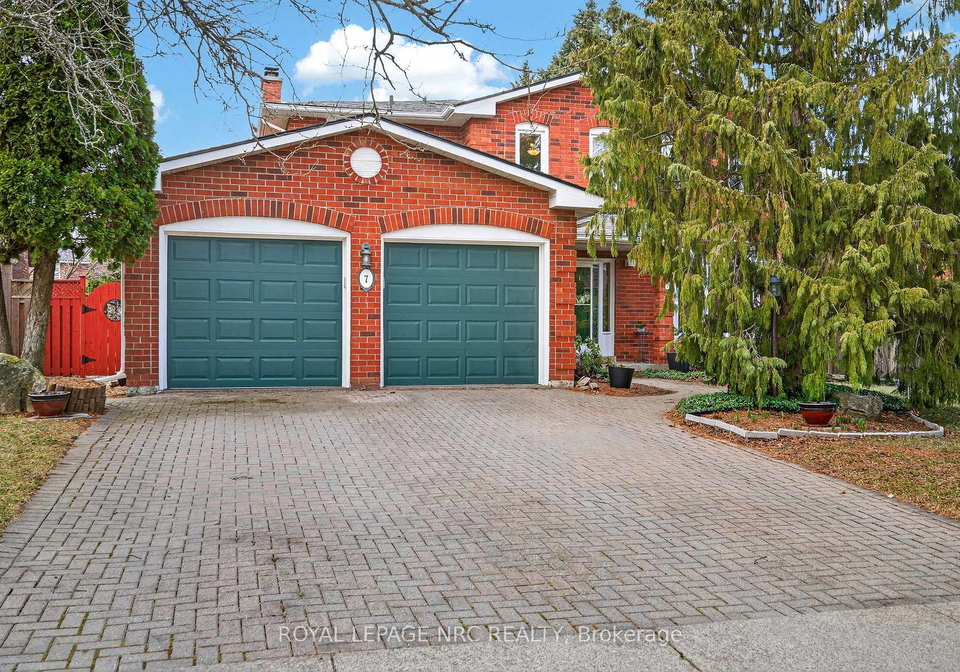 7-barbican-trail-st-catharines-ontario-x12904292