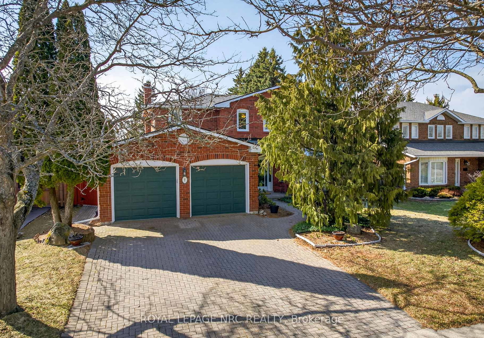 7-barbican-trail-st-catharines-ontario-x12904292