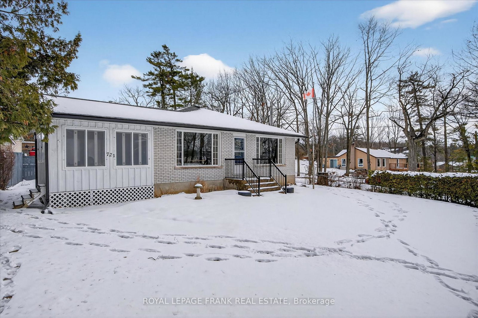 721-hatton-avenue-selwyn-ontario-x12904626