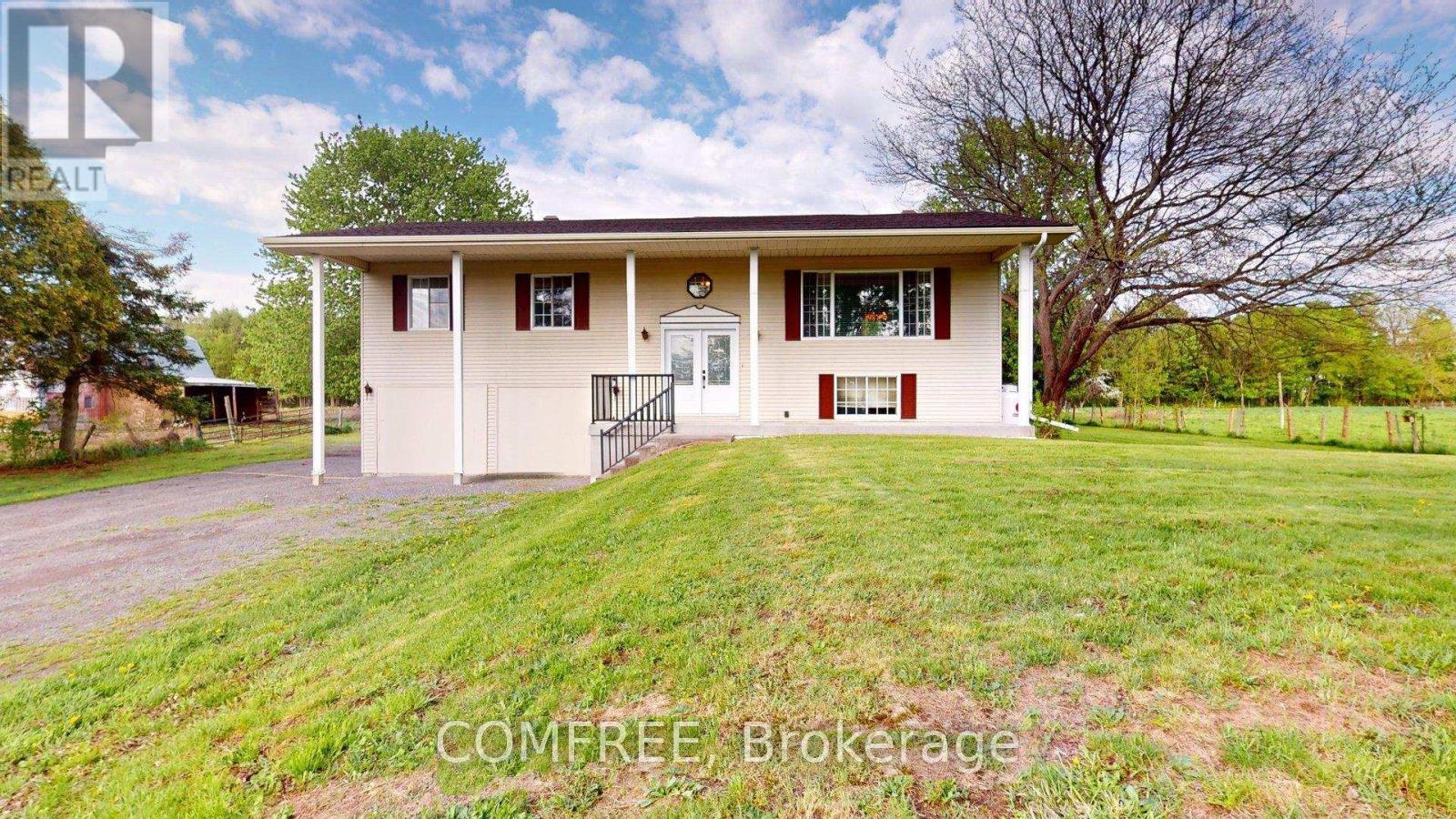 4437-county-road-12-south-stormont-ontario-x12905496