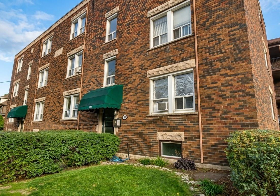 101-connaught-avenue-s-hamilton-ontario-x12905500
