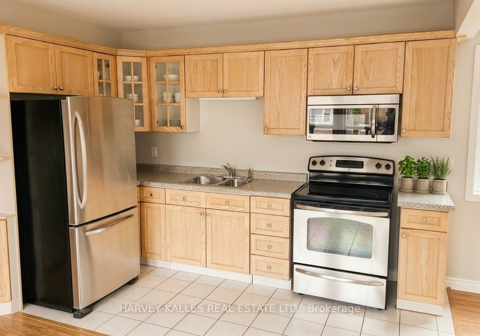 101-connaught-avenue-s-hamilton-ontario-x12905500