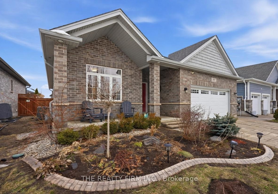 84-collins-way-strathroy-caradoc-ontario-x12905712