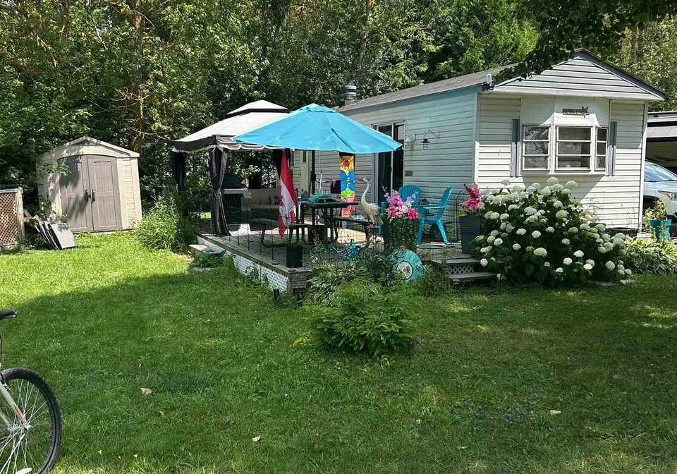 7489-sideroad-5-e-wellington-north-ontario-x12905766