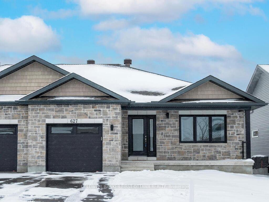 627-bracewell-street-mississippi-mills-ontario-x12906124
