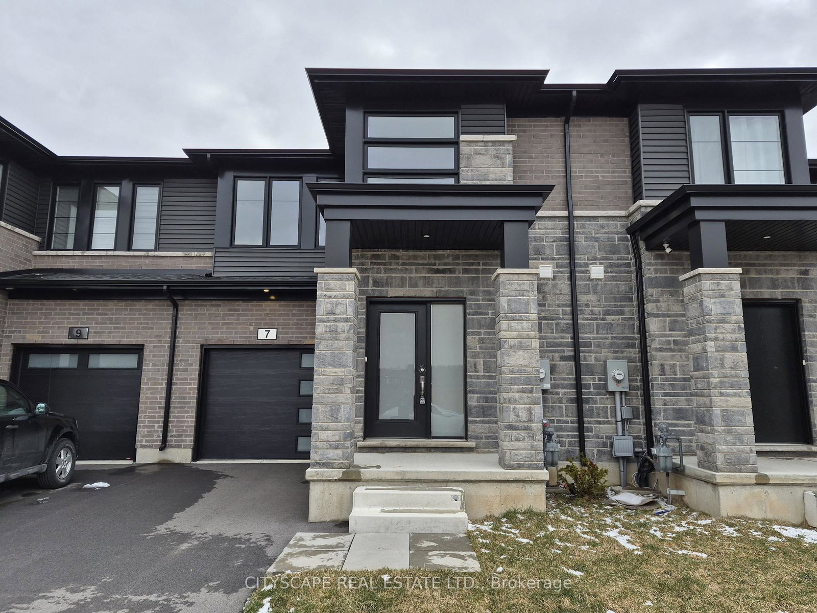 7-saffron-way-pelham-ontario-x12906144