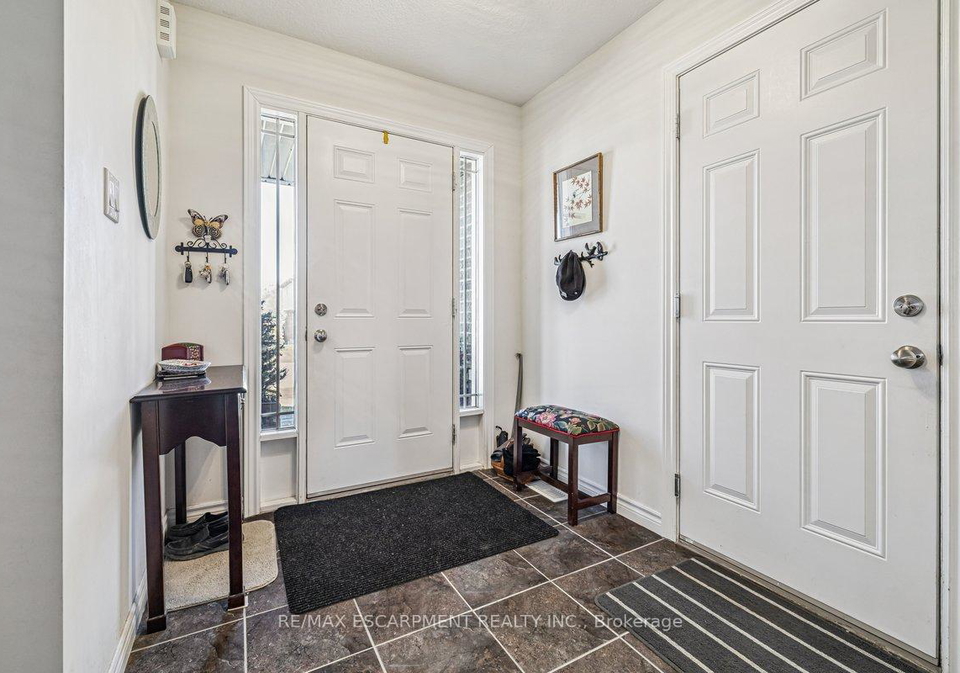20-hudson-drive-haldimand-ontario-x12906238