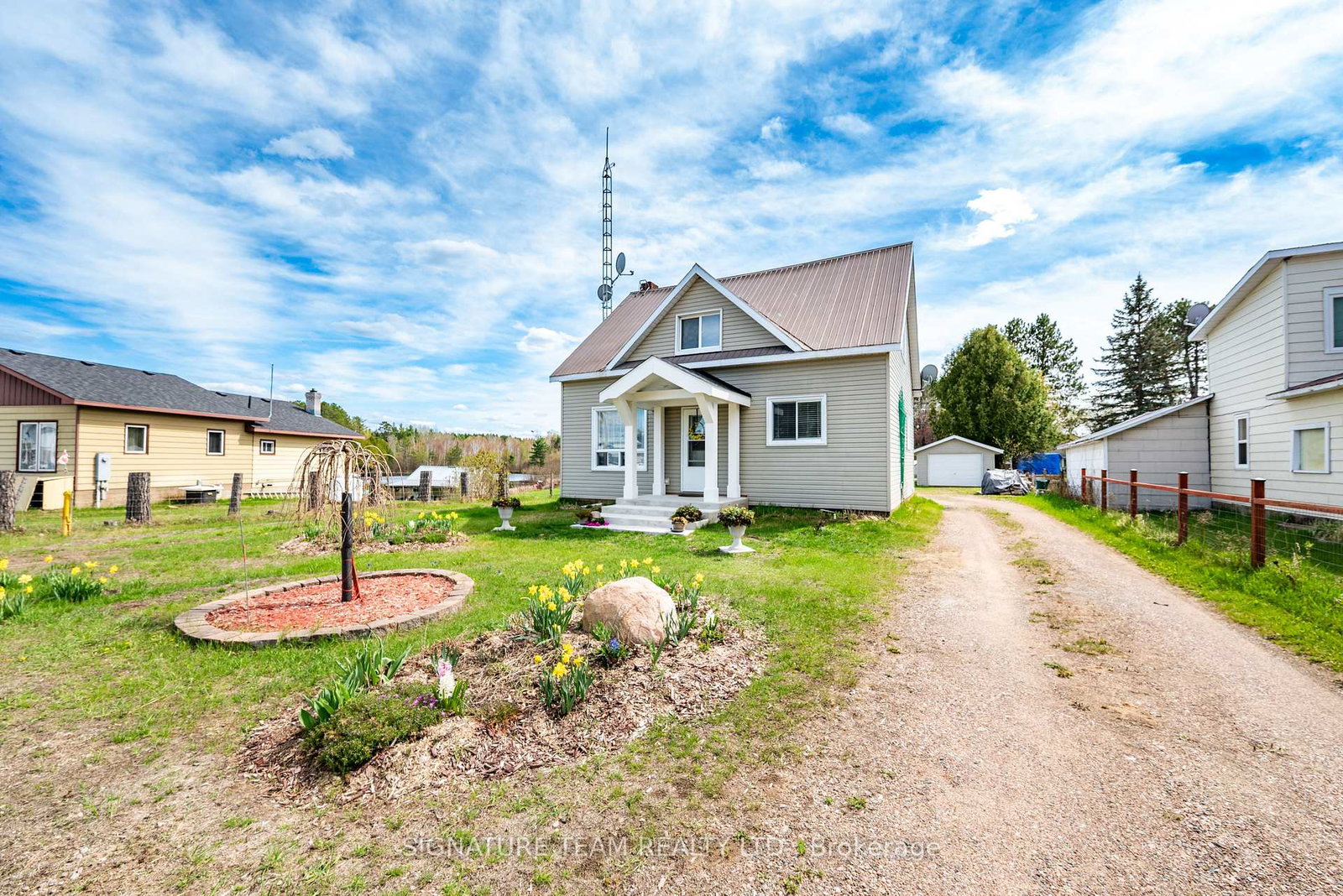 2683-round-lake-road-killaloe-hagarty-and-richards-killaloe-hagarty-and-richards-ontario-x12906372
