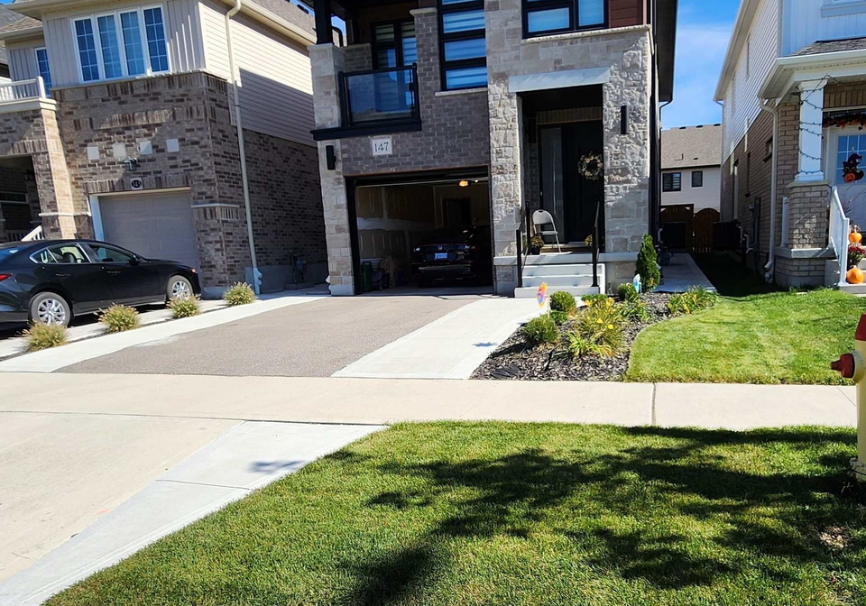 147-ian-ormston-drive-kitchener-ontario-x12906406