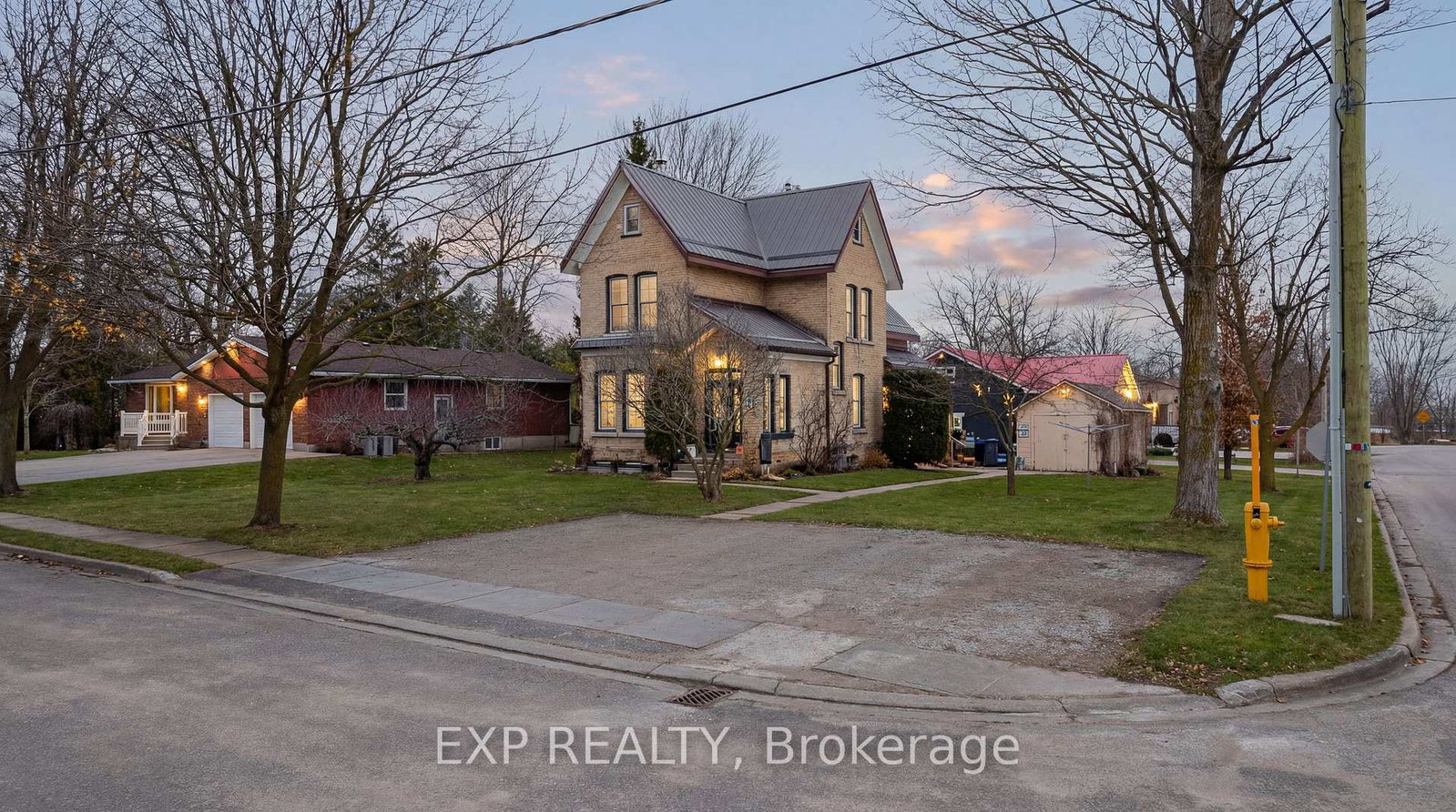 19-adam-street-huron-east-ontario-x12906572