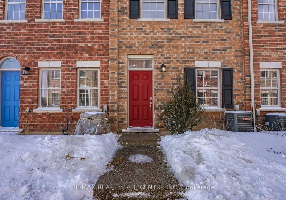 6-oxfordshire-lane-kitchener-ontario-x12906790
