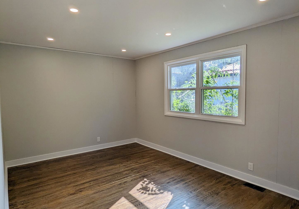 2b-huron-street-kawartha-lakes-ontario-x12907772