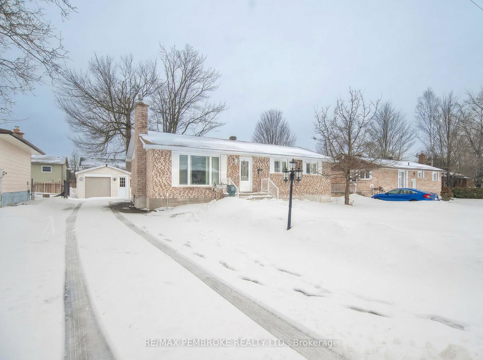 29-lisa-crescent-petawawa-ontario-x12907976