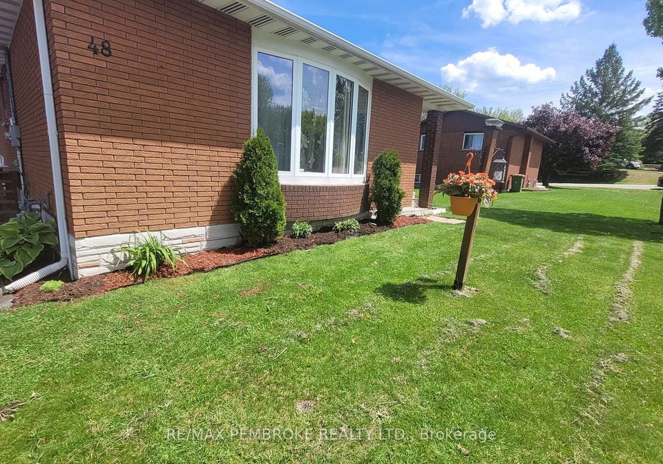 48-selkirk-street-petawawa-ontario-x12908128
