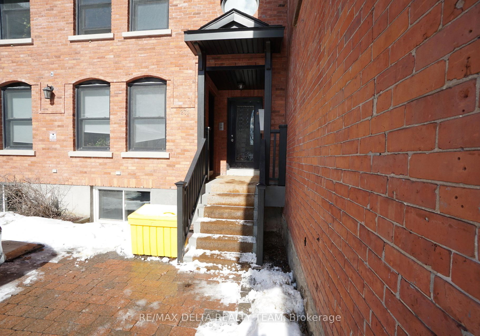 271-mcleod-street-ottawa-ontario-x12908186