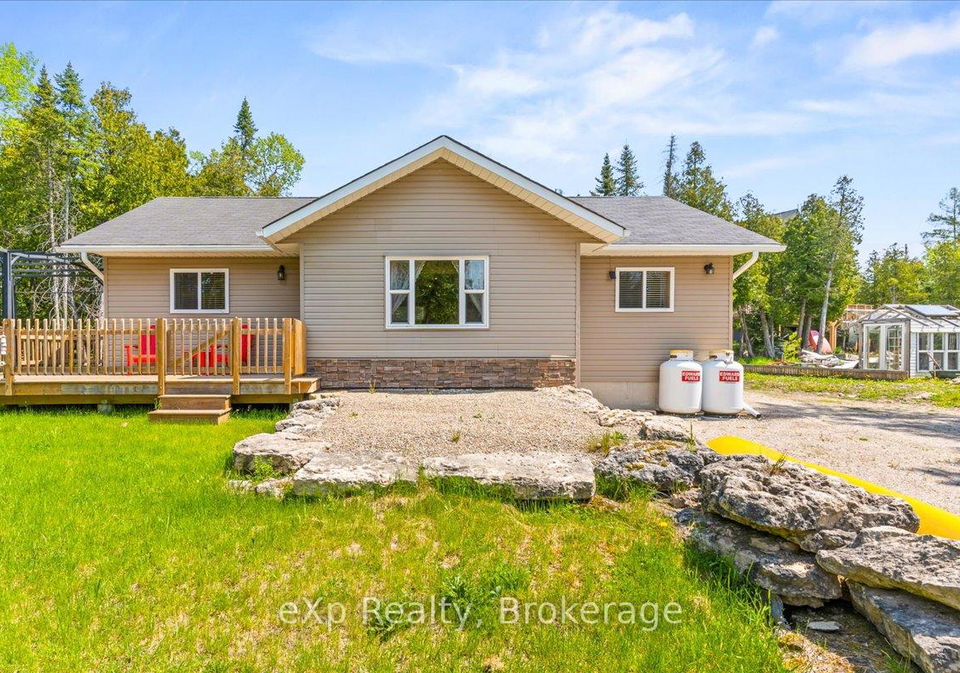 19-murray-avenue-northern-bruce-peninsula-ontario-x12908352