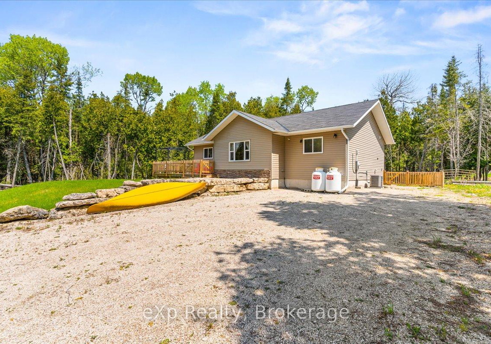 19-murray-avenue-northern-bruce-peninsula-ontario-x12908352