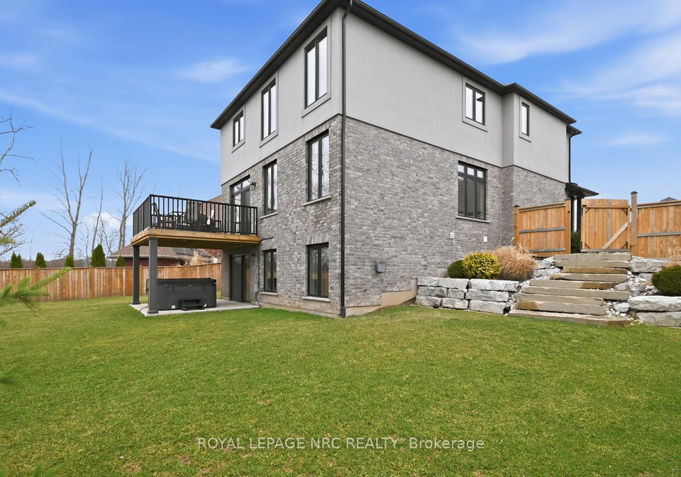 29-hopkins-street-thorold-ontario-x12908384