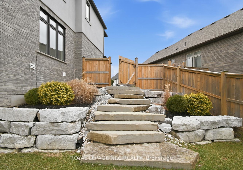 29-hopkins-street-thorold-ontario-x12908384