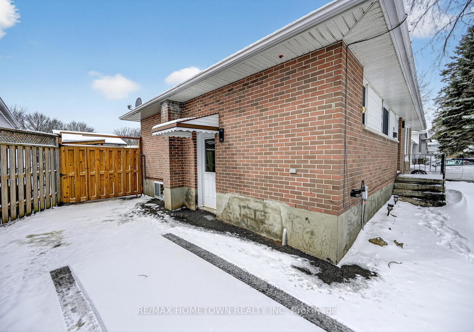 40-windsor-drive-brockville-ontario-x12908694