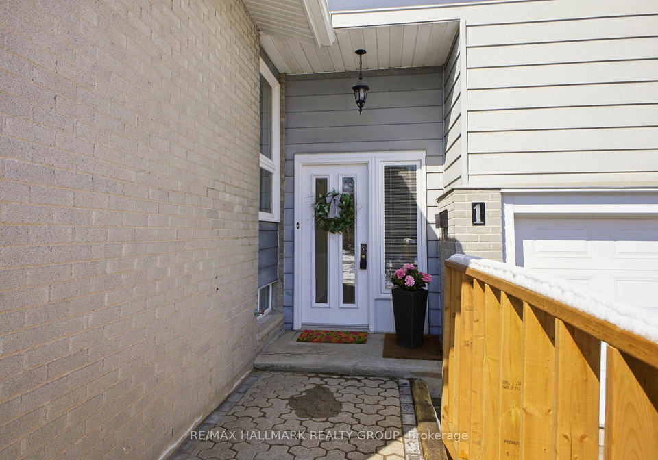 1-howden-avenue-ottawa-ontario-x12908696