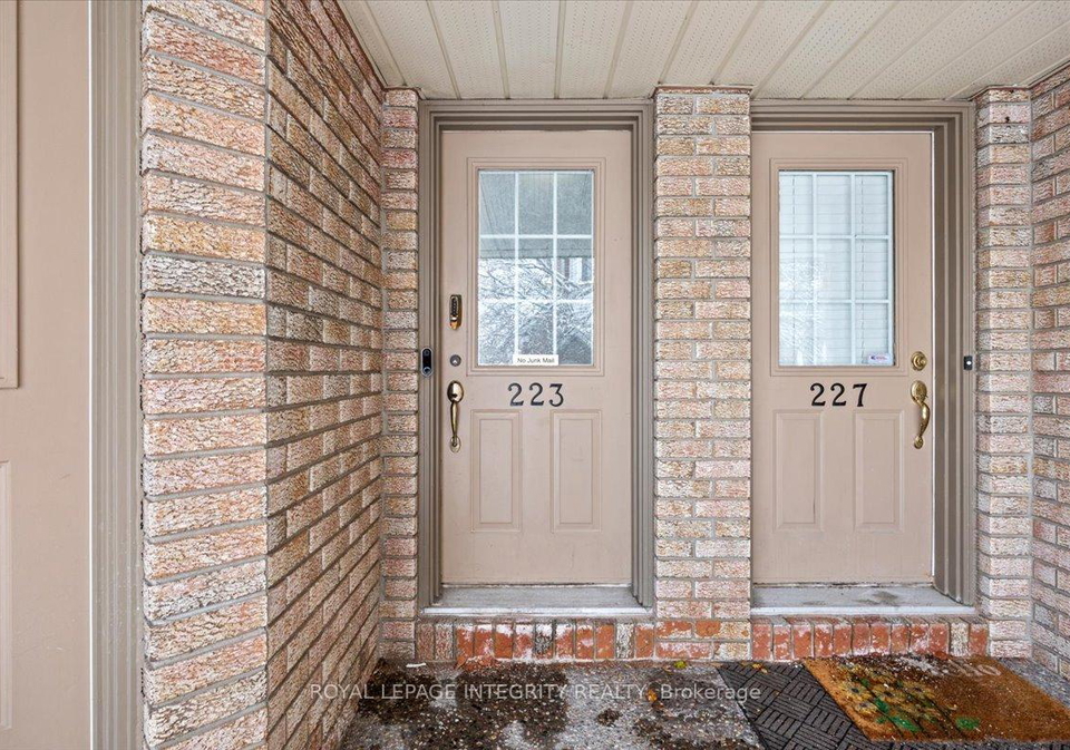 223-briston-private-ottawa-ontario-x12908926