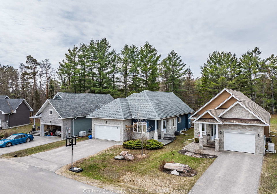 49-webb-circle-dysart-et-al-ontario-x12908972