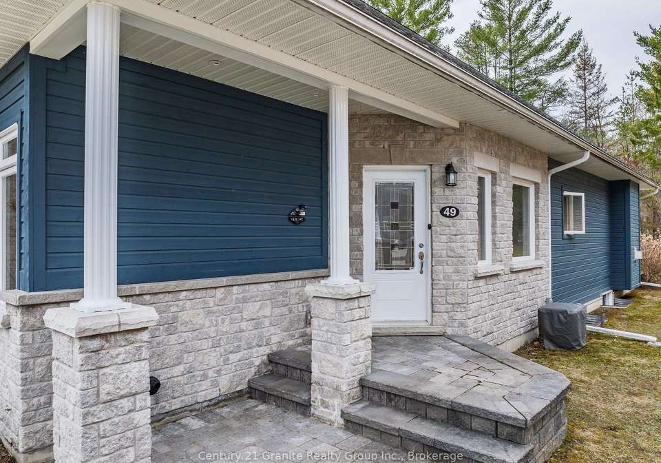 49-webb-circle-dysart-et-al-ontario-x12908972