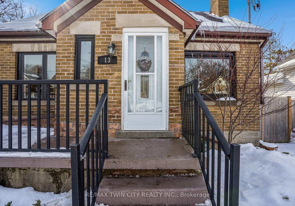 13-devitt-avenue-n-waterloo-ontario-x12908994